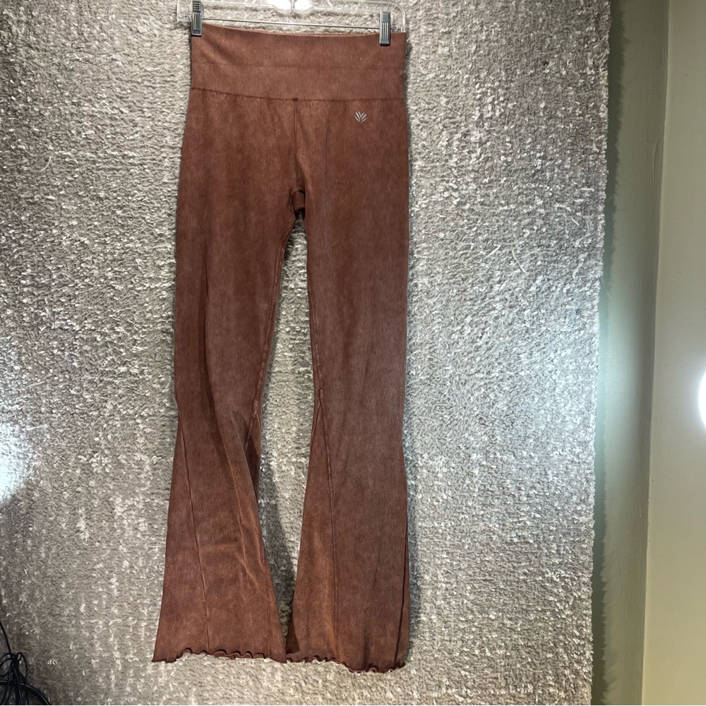 Forever 21‎ Women's Wide Leg Pull On Leggings Brown Size Medium Ribbed Nylon